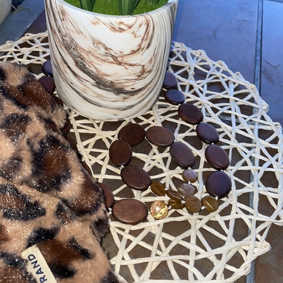 Wooden Beaded Necklace 18” Retro Style, Boho Chic- Market Find & Rebrand… - Picture 8 of 8